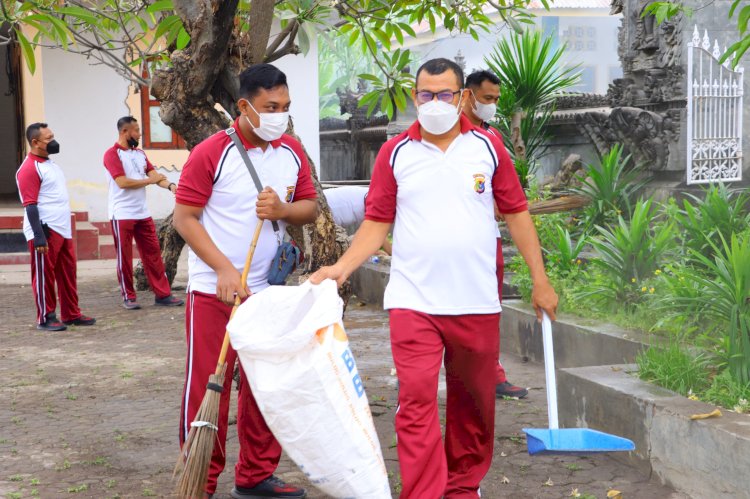 Sambut Hari Bhayangkara ke-79, Polres Sikka Gelar Bakti Sosial Serentak di Empat Tempat Ibadah