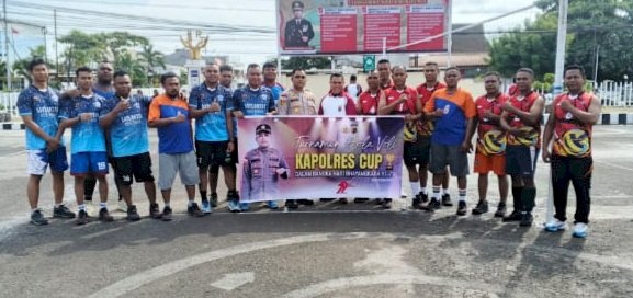KAPOLRES SIKKA TURUT HADIR DALAM PERTANDINGAN BABAK SEMIFINAL BOLA VOLLY KAPOLRES CUP