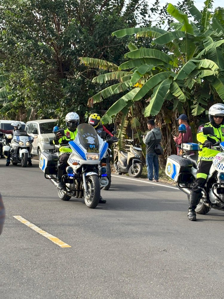 60 Moge Jelajahi Maumere, Satlantas Polres Sikka Kawal Touring IMBI Bersama Irjen Pol (Purn) Yudawan Roswinarsso