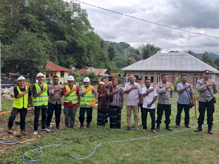 Peletakan Batu Pertama Pembangunan Rumah Dinas Polsek Paga dan Subsektor Mego, Dukung Modernisasi Sarpras Polri di Wilayah Polres Sikka