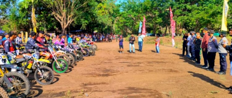 POLRI UNTUK MASYARAKAT : POLRES SIKKA PAKSANAKAN PENGAMANAN PEMBUKAAN KEJUARAAN GRASSTRACK DAN MOTORCROSS SIKKA RACING TEAM CUP 2025