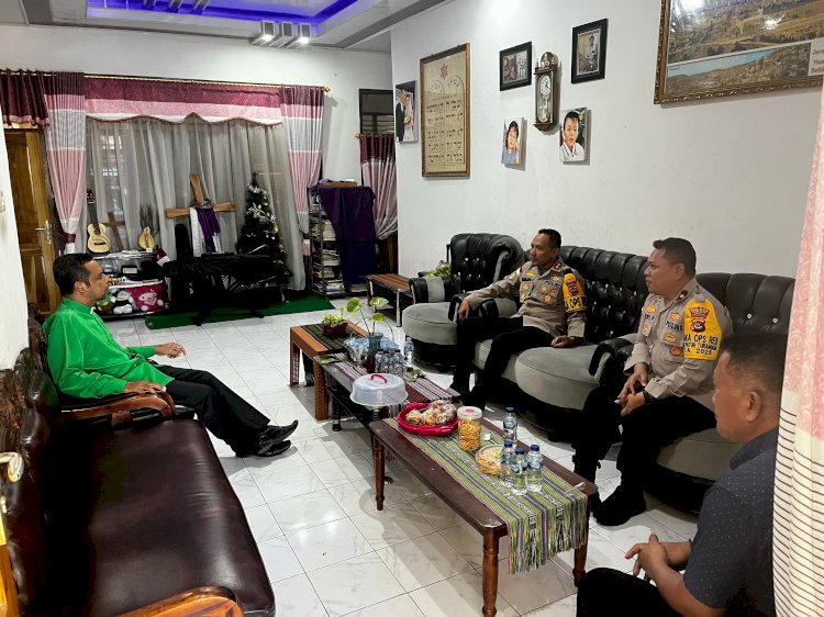 Merajut Kebersamaan, Menjaga Kedamaian Kapolres Sikka Bersilaturahmi dengan Pendeta GMIT Kalvari Maumere