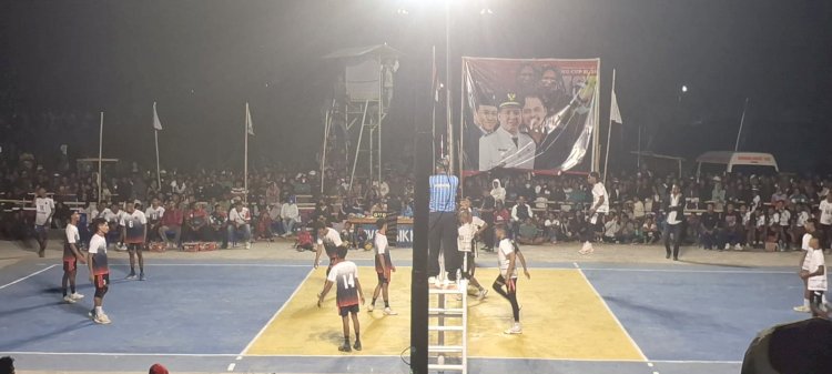 PERSONIL POLRES SIKKA LAKSANAKAN PENGAMANAN FINAL TURNAMEN BOLA BOLA VOLLEY TEKA IKU CUP II TAHUN 2025