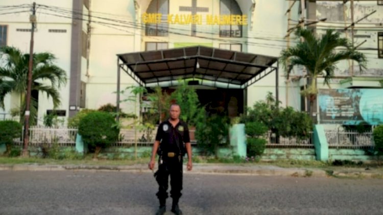 Wujud Pelayanan Polri: Polres Sikka Monitor Ibadah Minggu Umat Kristiani Di Sejumlah Gereja