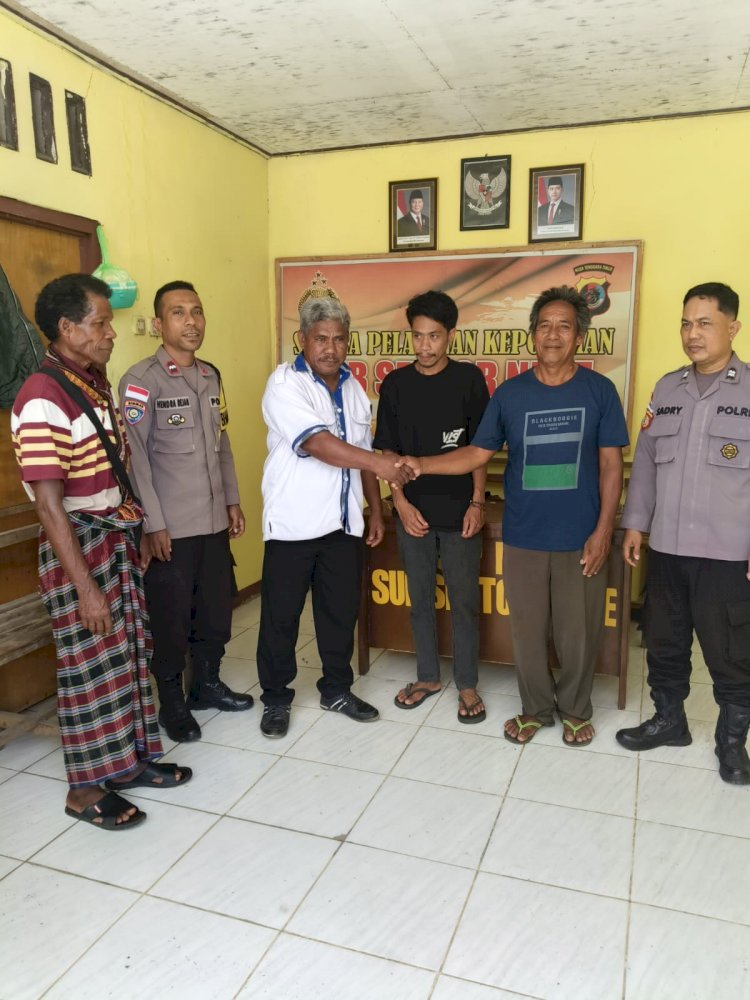 KAPOLSUBSEKTOR NEBE POLSEK WAIGETE POLRES SIKKA LAKSANAKAN PROBLEM SOLVING MEDIASI PENYELESAIAN MASALAH ANTARA WARGA WAIGETE