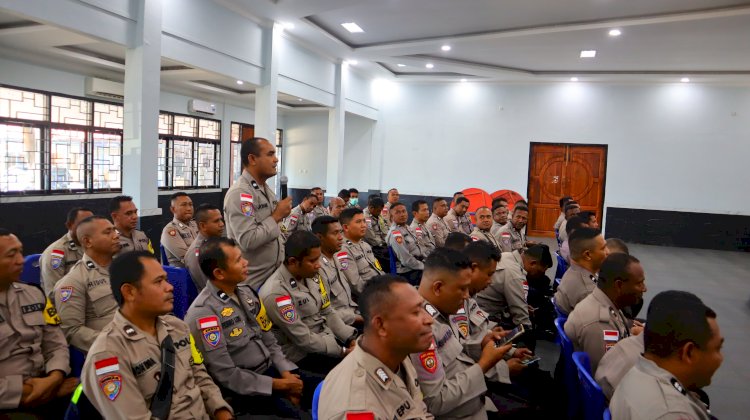 KAPOLRES SIKKA TATAP MUKA BERSAMA BHABINKAMTIBMAS: WUJUDKAN KEPEMIMPINAN YANG DEKAT, MENDENGAR DAN BIJAKSANA