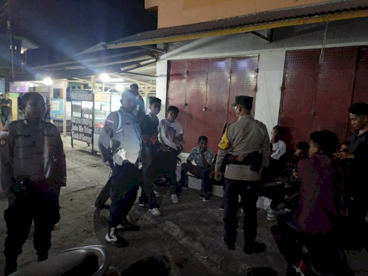 PIKET SPKT POLRES SIKKA POLDA NTT GIATKAN PATROLI MALAM