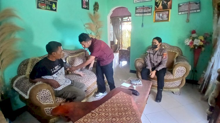 “Kepedulian Polres Sikka, Personel Sakit Dapat Kunjungan dan Perawatan”
