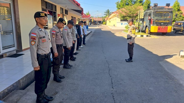 “Pemeriksaan Tahanan Hingga Layanan Call Center 110, Polres Sikka Pastikan Situasi Aman Terkendali”