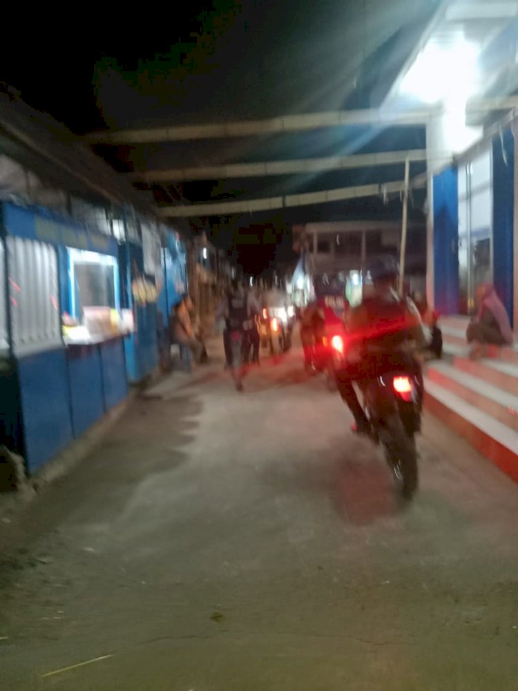 POLRES SIKKA POLDA NTT BERSAMA KODIM 1603 SIKKA LAKSANAKAN PATROLI GABUNGAN CIPTA KONDISI TERKAIT SITUASI NASIONAL YANG RAMAI DENGAN AKSI DEMONSTRASI