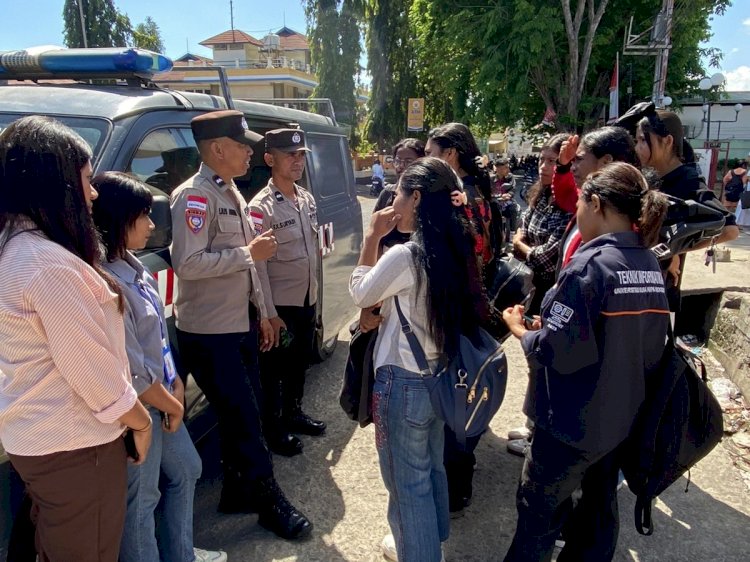 Sat Binmas Polres Sikka Polda NTT Gelar Himbauan Kamtibmas kepada Mahasiswa di Kota Baru