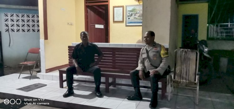 Patroli Malam Polsek Nita Polres Sikka Wujudkan Rasa Aman di Tengah Masyarakat