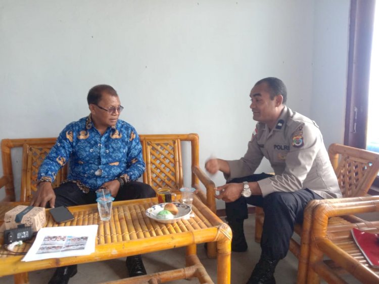 Kanit Binmas Polsek Bola Gelar Koordinasi dan Patroli Dialogis di SMA Negeri Restorasi Doreng