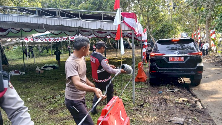 Sambut Agenda Nasional, Satuan Samapta Polres Sikka Polda NTT Lakukan Gladi Bersih di Desa Koangpopot