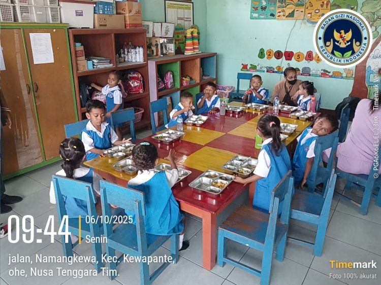 Polsek Kewapante Polres Sikka Monitor Penyaluran Program Makan Bergizi Gratis di Kecamatan Kangae