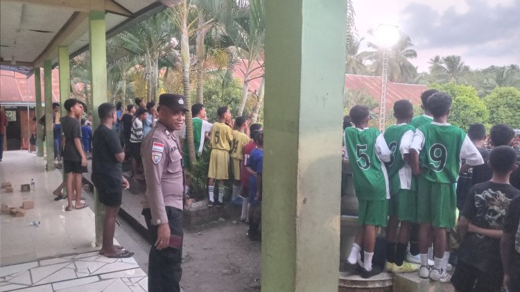 “Polsek Nita Polres Sikka Kawal Pembukaan SMANTA CUP I 2025 Berlangsung Aman dan Meriah”