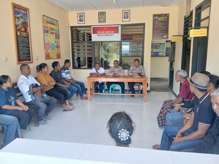Polsek Nita Polres Sikka Polda NTT Fasilitasi Problem Solving Dugaan Pencemaran Nama Baik di Desa Ladogahar