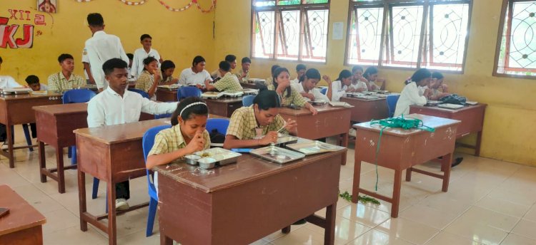 Program Makan Bergizi Gratis Sentuh 20.000 Penerima Manfaat di Sikka, Polres Sikka Polda NTT Pastikan Penyaluran Aman dan Tepat Sasaran