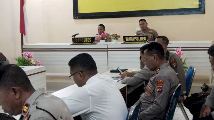 Polres Sikka Polda NTT Gelar Anev Mingguan: Kapolres Tekankan Kesiapan Hadapi Agenda Nasional dan Lokal