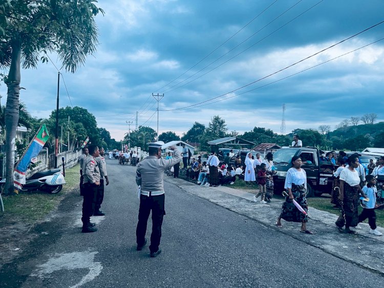 Satlantas Polres Sikka Polda NTT Amankan Ziarah Keuskupan Maumere di Sanctuarium Wisung Fatima Lela