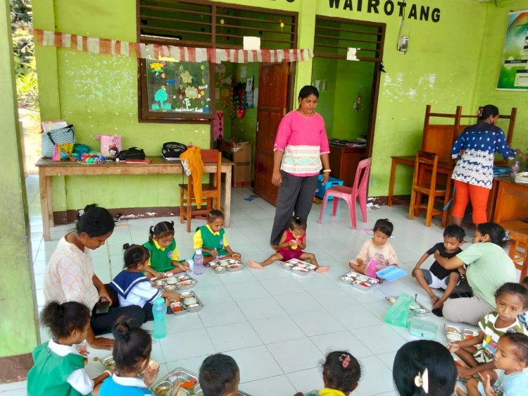 “Program Makan Bergizi Gratis di Sikka Disambut Antusias, Penyaluran Berjalan Aman dan Lancar”