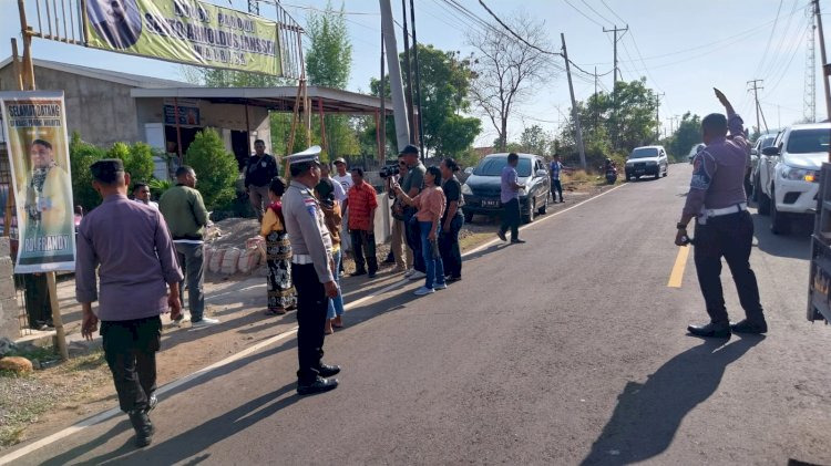 “Hangat dan Penuh Syukur, Imam Baru RD. Fransisco Michael Saputra Dijemput Secara Adat di Hale Sikka”