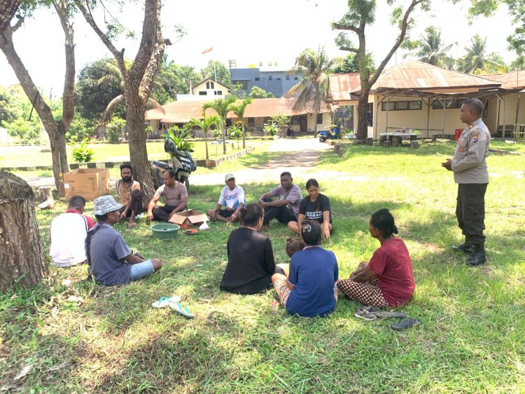 Polsek Nita Polres Sikka Polda NTT Dengarkan Aspirasi Warga Tour Orin Bao dalam Kegiatan Jumat Curhat