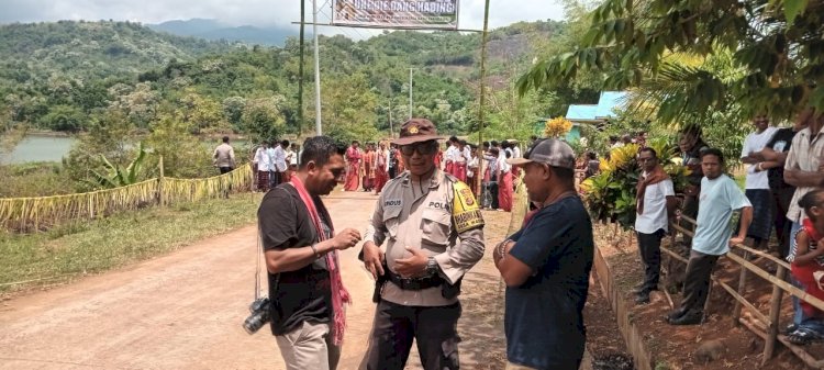 Kirab Salib NYD 2025 di Sikka Berjalan Aman, Polsek Talibura Polres Sikka Polda NTT Hadirkan Rasa Nyaman bagi Umat