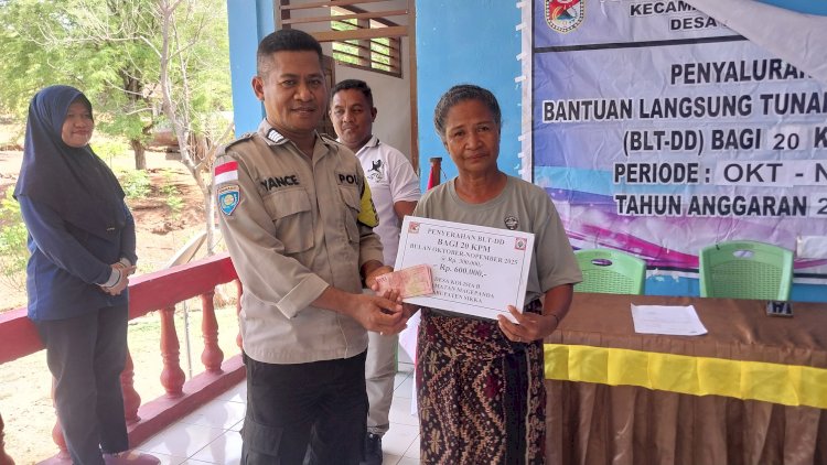 “Dikawal Bhabinkamtibmas, Penyaluran BLT-DD Kolisia B Sikka Berjalan Aman, Tertib, dan Transparan”