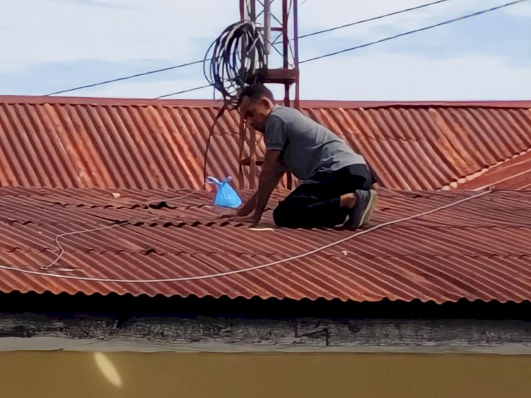 Baglog Polres Sikka Polda NTT Laksanakan Rangkaian Giat Harian: Distribusi Beras, Perbaikan Fasilitas, hingga Pemeliharaan Lingkungan Berjalan Lancar