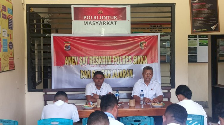 Sat Reskrim Polres Sikka Polda NTT Perkuat Konsolidasi dan Disiplin Penanganan Perkara dalam Anev Bulanan di Polsek Nita