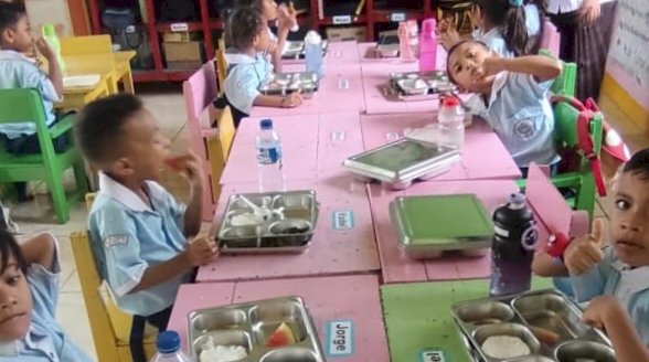 “Layanan Gizi Massal di Sikka: MBG Salurkan 27.760 Paket Makanan Sehat dalam Sehari”