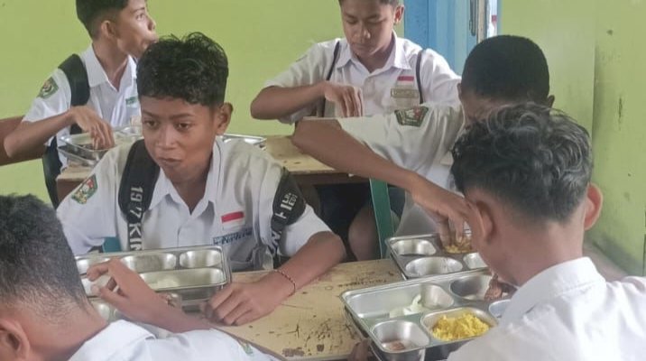 “Dari Dapur SPPG ke Sekolah dan Posyandu: Program Makan Bergizi Gratis Presiden RI Menyentuh 24 Ribu Warga Sikka”