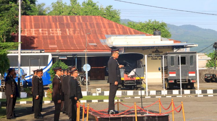 Polres Sikka Polda NTT Gelar Upacara Bela Negara, Tekankan Perang Hoaks hingga Bencana sebagai Ancaman Nyata