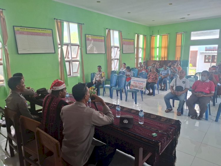 Jelang Natal dan Tahun Baru, Sat Binmas Polres  Sikka Polda NTT Perkuat Kamtibmas Lewat Jum’at Curhat