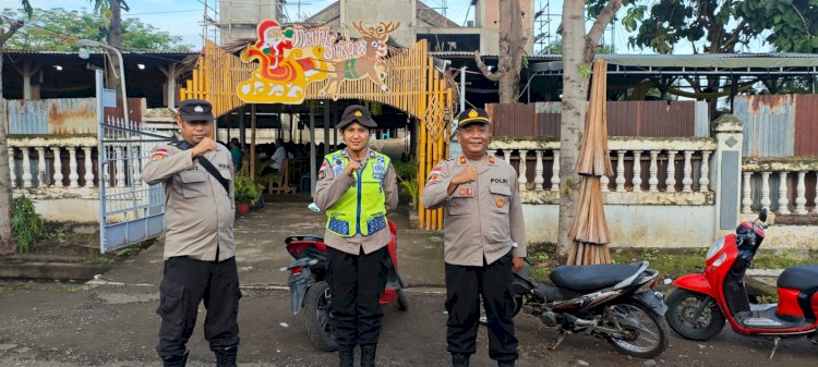 Awali 2026 dengan Rasa Aman, Polres Sikka Polda NTT Kawal Ketat Ibadah Tahun Baru di Puluhan Gereja