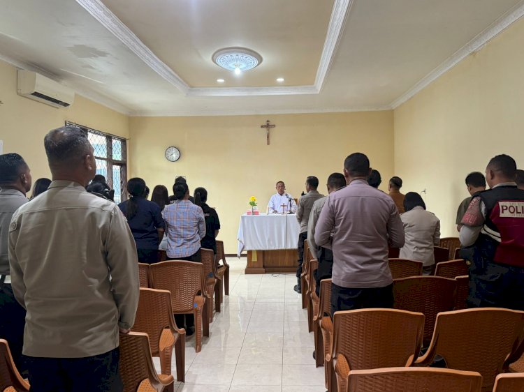 Binroh Lintas Agama, Komitmen Polres Sikka Polda NTT Bangun SDM Polri yang Beriman dan Berintegritas