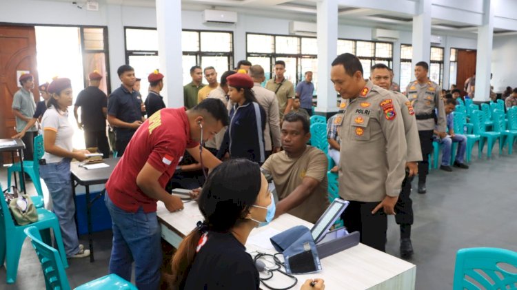 Polres Sikka Polda NTT Perkuat Aksi Kemanusiaan, Donor Darah Dies Natalis ke-32 PMKRI Maumere