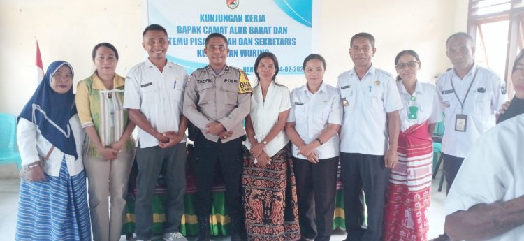 “Transisi Lurah Wuring Sikka Lancar, Bhabinkamtibmas Tegaskan Peran Masyarakat dan Ketertiban