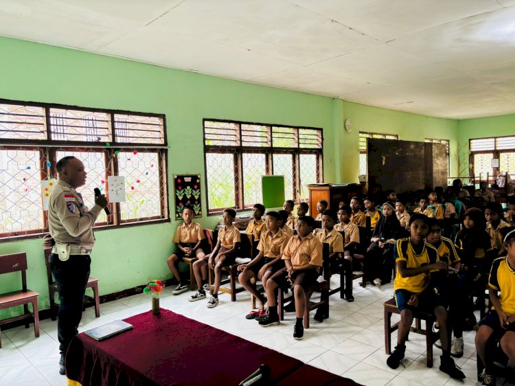 Langkah Nyata Sat Lantas Polres Sikka Polda NTT Membangun Budaya Tertib Lalu Lintas di Kalangan Pelajar