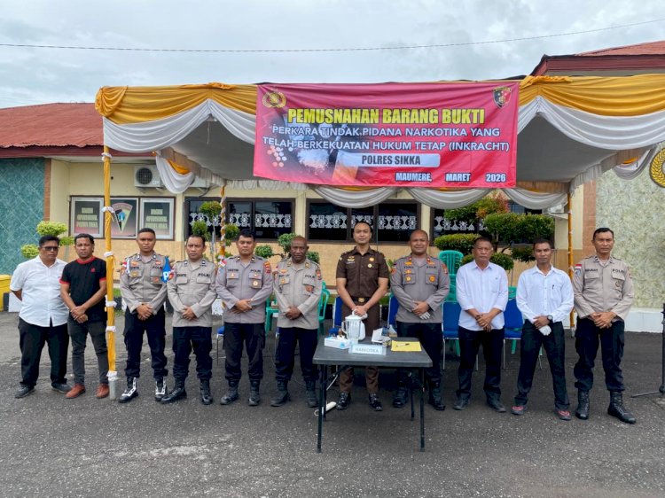 Perangi Narkoba hingga Akar, Polres Sikka Polda NTT Musnahkan Barang Bukti Sabu Berkekuatan Hukum Tetap