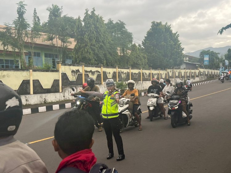 Strong Point Pagi Satlantas Polres Sikka, Wujud Pelayanan Presisi untuk Keselamatan Pengguna Jalan