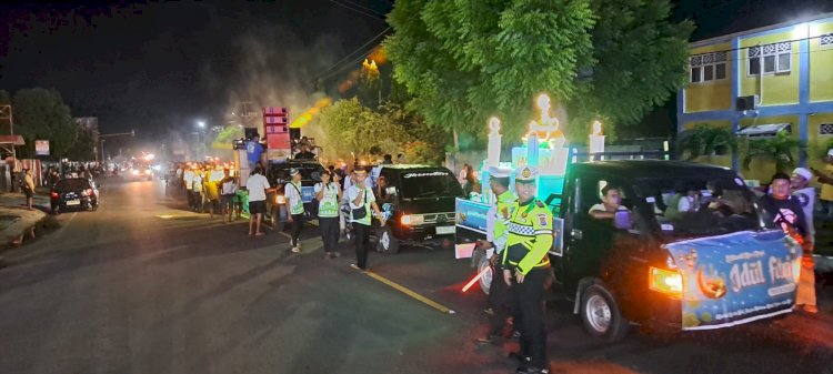 Gemuruh Takbir Menggelegar, Lautan Massa Padati Jalanan: Polres Sikka Pastikan Pawai Tetap Terkendali