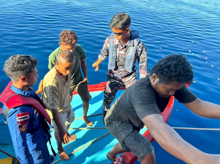 Empat ABK Terombang-ambing di Laut Utara Sikka, Tim SAR Bergerak Cepat Selamatkan KM Putra Cantika