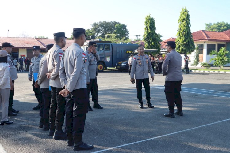 Disiplin Diperketat, Propam Polres Sikka Gelar Gaktibplin di Tengah Apel Fungsi Rutin