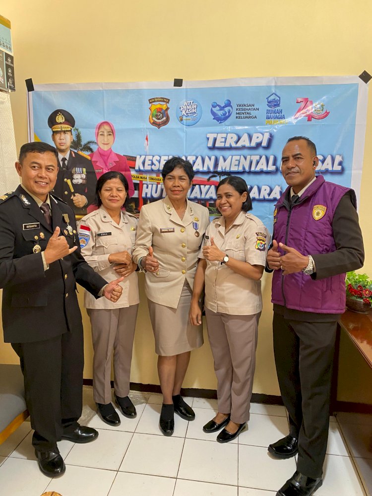 Hari Bhayangkara Ke-80: SDM Polres Sikka Lepaskan Emosi Negatif ASN Lewat Terapi USEFT
