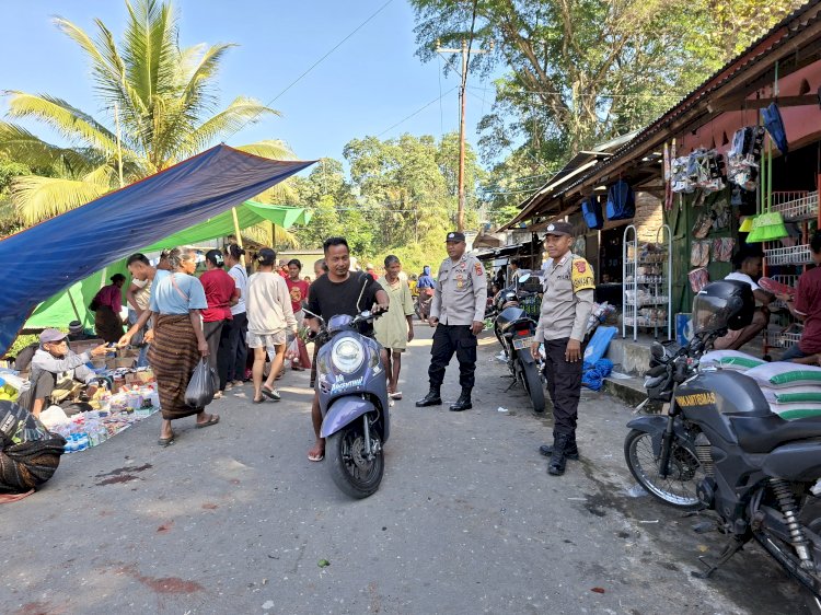 Hadir di Tengah Denyut Ekonomi Rakyat, Polsek Paga Polres Sikka Intensifkan Pengamanan Pasar Detumage