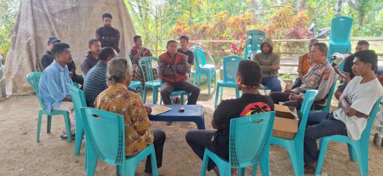 Bara Konflik di Dusun Maget Dipadamkan, Polsek Kewapante Polres Sikka dan Tokoh Adat Berhasil Satukan Kedua Belah Pihak