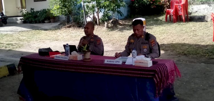 Wakapolres Sikka Pimpin Anev Mingguan, Percepatan Penyelesaian Kasus dan Peningkatan Patroli Jadi Penekanan Utama