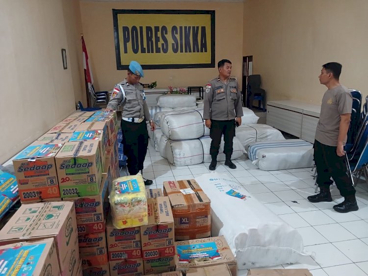 Tak Sekadar Mengawasi, Polres Sikka Kawal Bantuan hingga ke Tangan Masyarakat